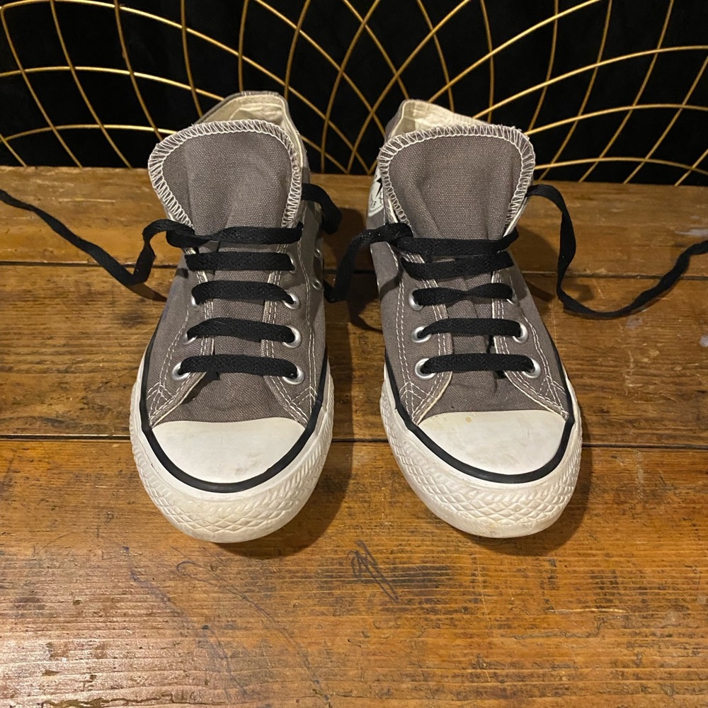 Converse mid-tops women’s size 7